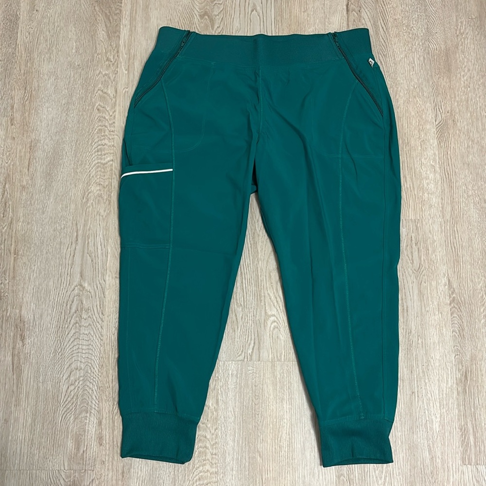Cherokee Infinity Jogger Scrubs (NWOT!)